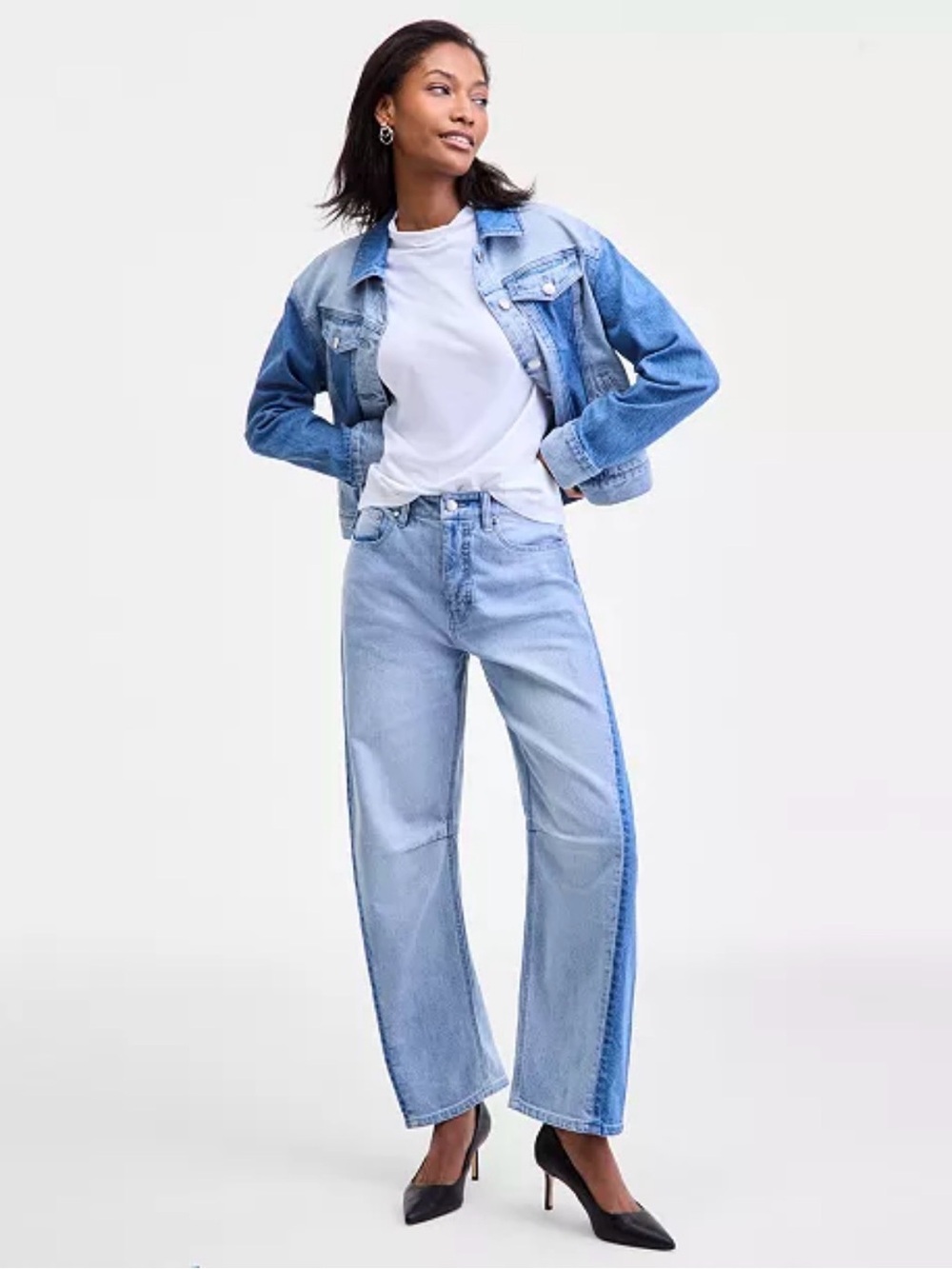 Light Wash Wide-Leg Ankle Jeans — Women